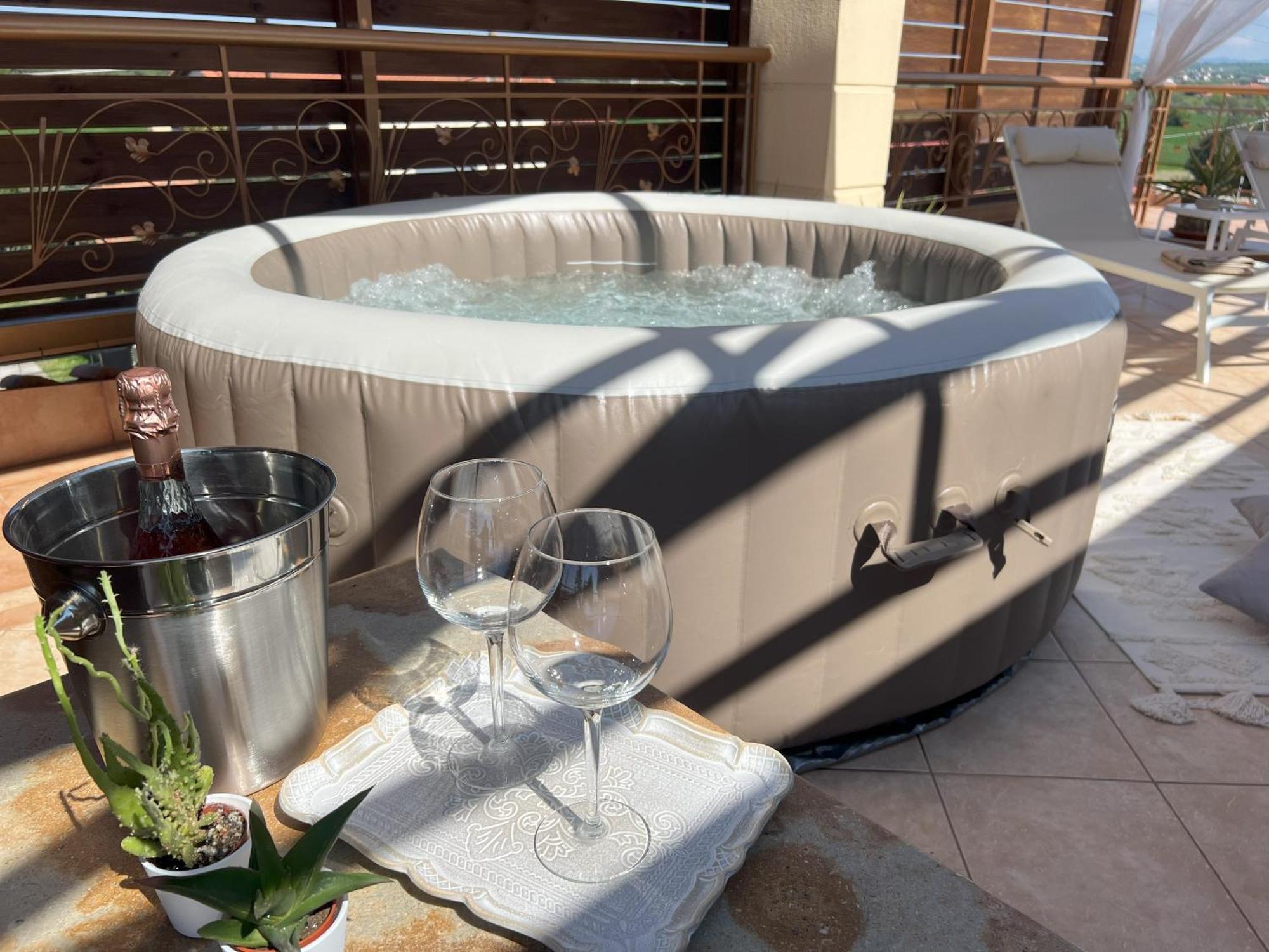 Doormat# Wait 'N Sea, Jacuzzi, Luxury Stone House Lejlighed Epanomi Eksteriør billede